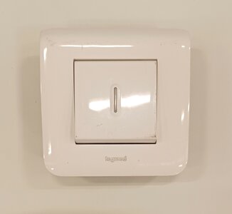 Interrupteur simple lumineux legrand