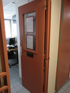 Porte intérieure bois avec hublot