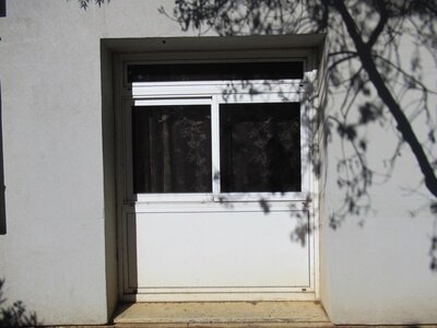 Châssis extérieur coulissant aluminium vitré