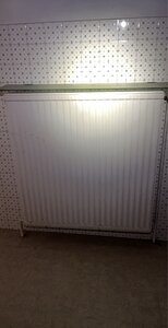 Radiateur à eau en Acier peint en blanc