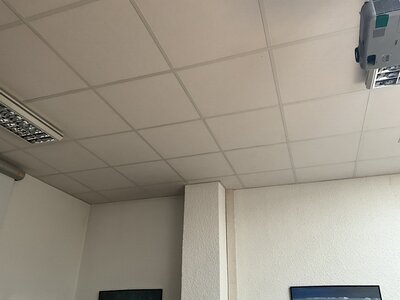 Dalle de faux plafond en fibre minérale