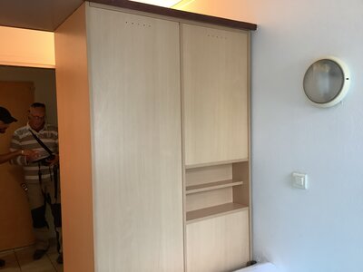 Armoire bois