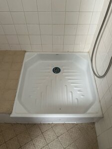 Bac de douche céramique