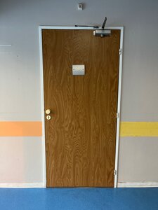 Bloc porte intérieur à âme alvéolaire