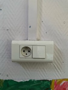 Bloc prise/interrupteur double en saillie