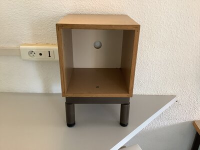 Table de chevet en bois