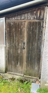 Porte double manuelle en Bois massif avec lattage vertical