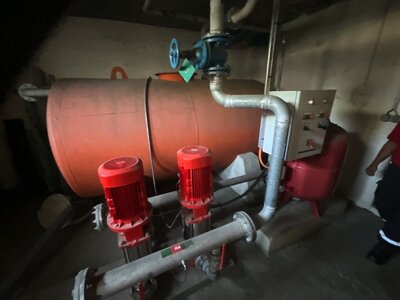 Réservoir eau RIA et surpresseur