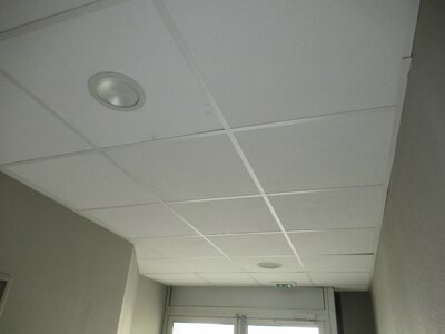 Dalle de faux-plafond