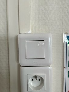 Bloc interrupteur simple en saillie