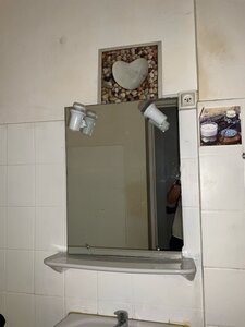 Miroir de salle de bain avec spots