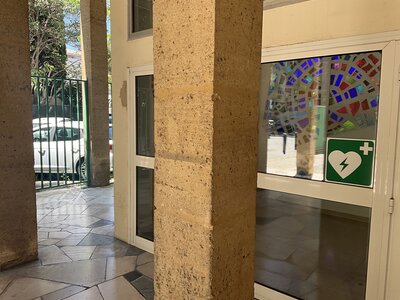 Colonne en pierre de taille