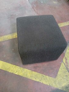 Pouf carré bordeaux