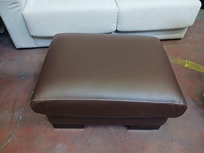 Pouf rectangulaire en cuir marron