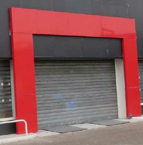 Rideau métallique motorisé T2 avec serrure - Halle B1