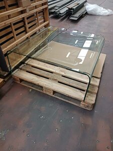 Table basse en verre